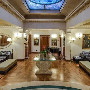 4* מלון River Palace